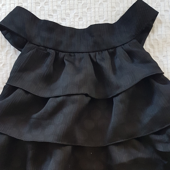 Halter style backless top - Picture 3 of 4